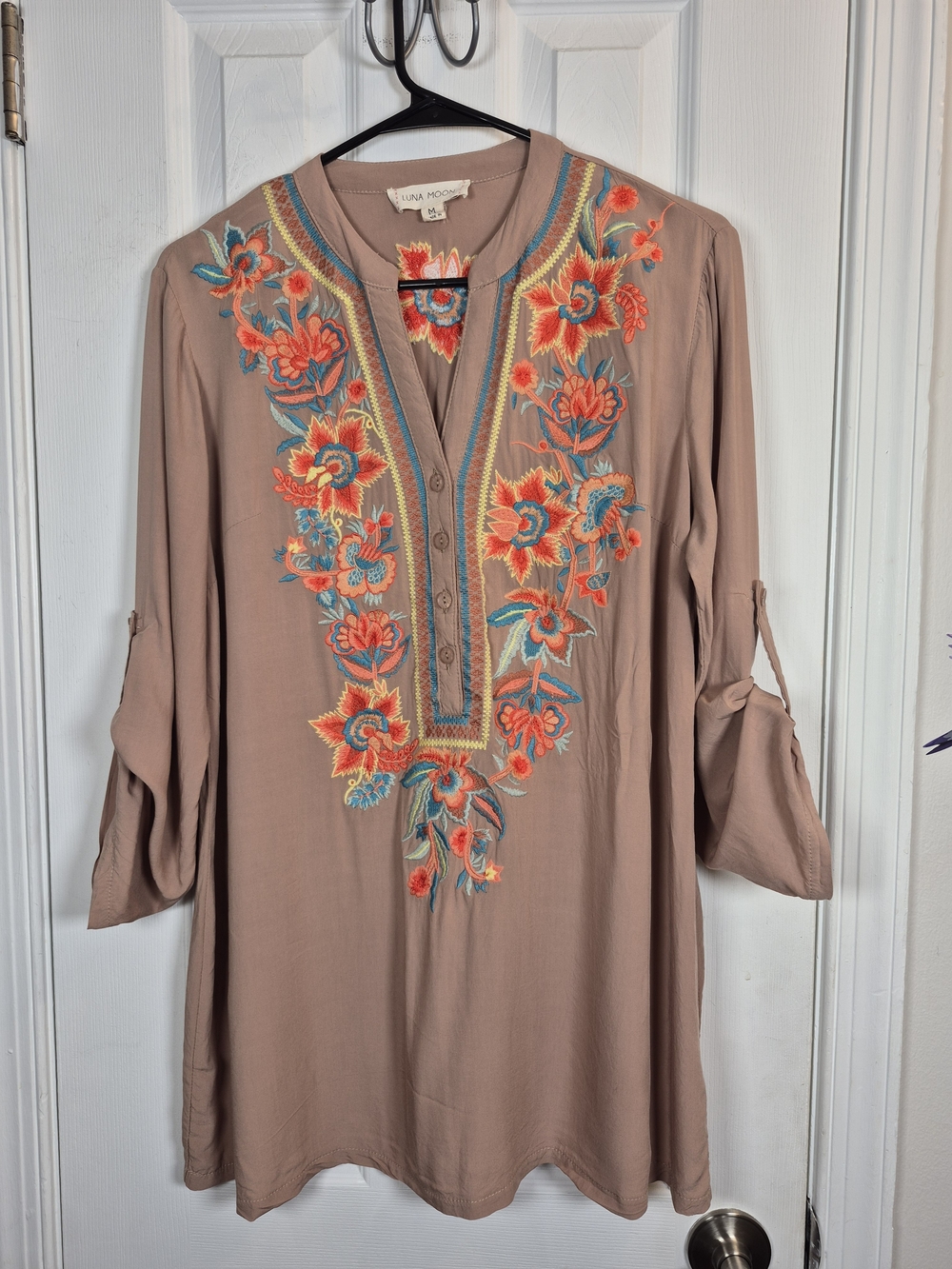 LUNA MOON Embroidered Boho Tunic Top Medium Taupe Floral Festival Peasant Blouse